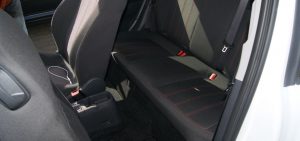 Tierhaarentfernung bei einem Opel Corsa - Nachher