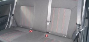 Tierhaarentfernung bei einem Opel Corsa - Nachher