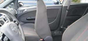 Tierhaarentfernung bei einem Opel Corsa - Nachher