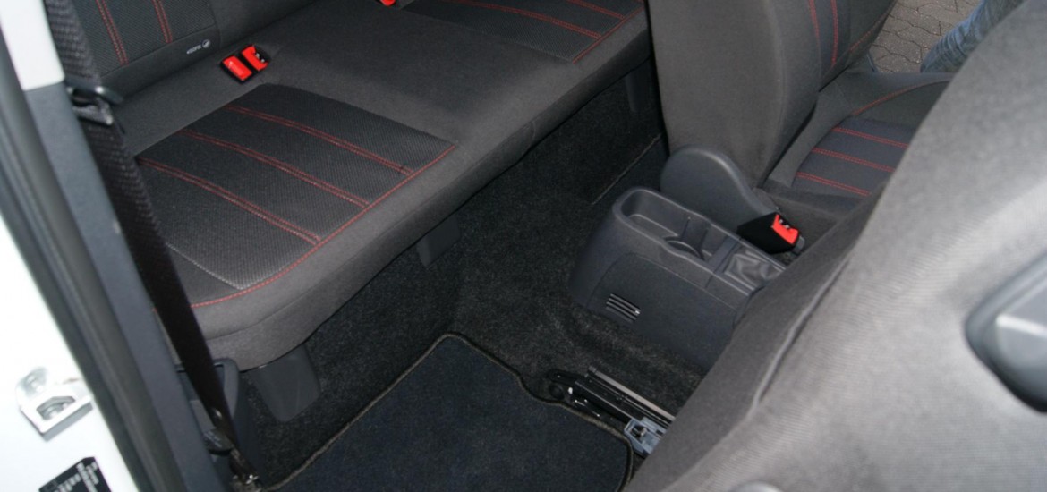 Tierhaarentfernung bei einem Opel Corsa - Nachher